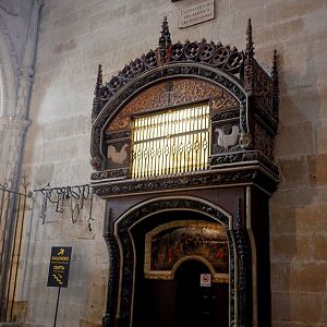 Santo Domingo Calzada Church - Chickens