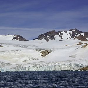 Apusiaajik Glacier