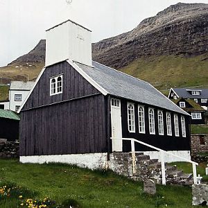 V6 Bøur Church
