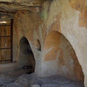 Ksar Daghara - entrance passageway