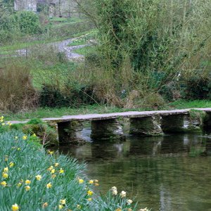 Clapper bridge between Eastleach St Martin and Eastleach Turville