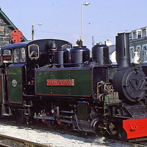 Mountaineer at Porthmadog Harbour station in the 1990s