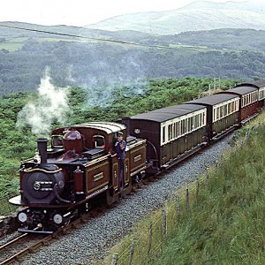 Merddin Emrys above Tan y Bwlch