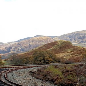 Start of the spiral at the far end of Dduallt Halt