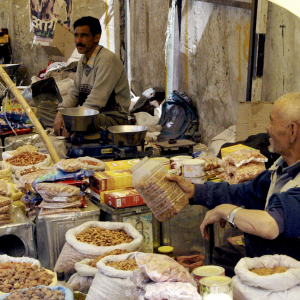 Traders selling fruit, nuts, seed, spices and tsampa (roast barley flour)