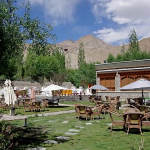 Grand Dragon Hotel, Leh