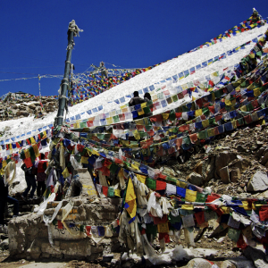 Prayer flags at KhardungLa