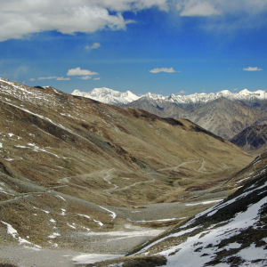 Dropping down the road from KhardungLa summit