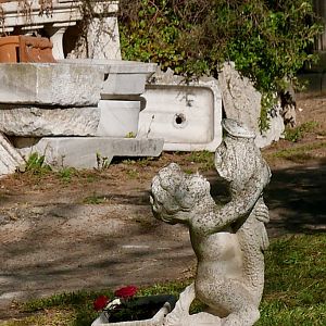 Sinks, cherubs and this-and-that