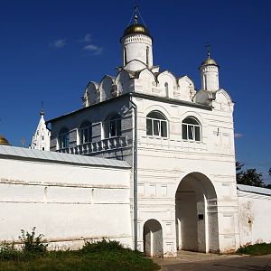 uzdal, Convent of the Intercession of the Mother of God, Holy Gates