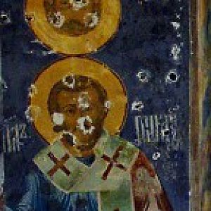 Damage to fresco when iron pins corrode