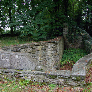 Manoir de Kérazan, dry moat