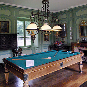 Manoir de Kérazan, billiard room