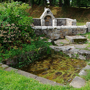 Roscanvel, fountain
