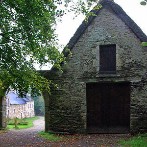 Abbaye de St Maurice tithe barn
