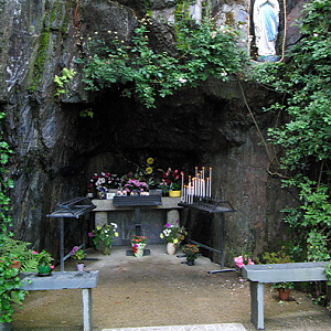 Callac grotto