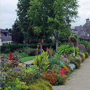 La Vraie Croix garden