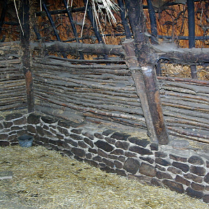 Village de l'An Mil - larger house's livestock area