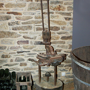 Poul Fetan, bottle corker