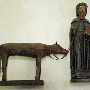 Church of Notre-Dame de Quelven - St Herve and his wolf