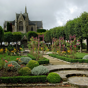 Guerlesquin church at the bottom end of the town square