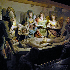 St Thégonnec ossuary - entombment