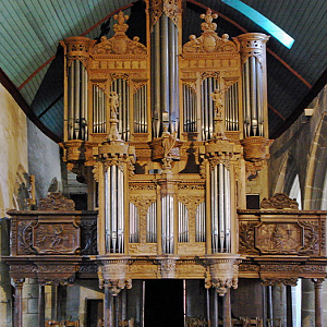 Guimiliau organ