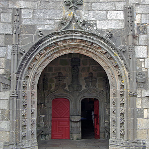 Lampaul-Guimiliau church, south porch