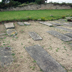 Iliz Koz, graveyard