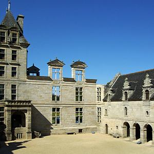 Château de Kerjean, facade and storage wing
