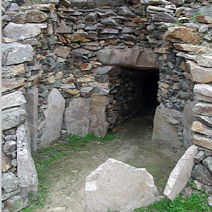 Cairn de Barnenez, burial chamber and entrance passageway