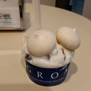 Candied chestnuts and meringue gelato