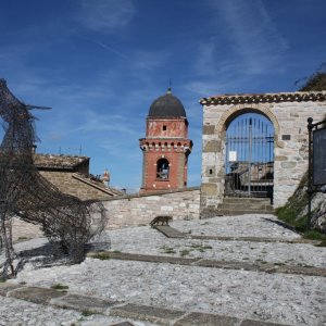 Frontone