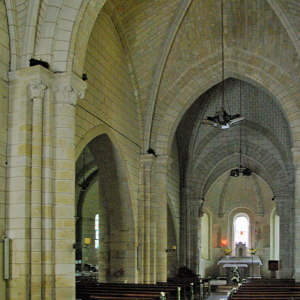 Azay-le-Rideau, Église St Symphorien.png