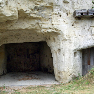 La Vallée Troglodytique des Goupillieres - cave .png