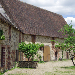 Commanderie d’Arville, stables.png