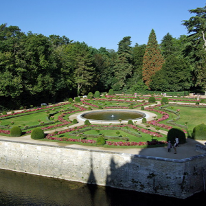 Château de Chenonceau - Catherine de Medici's garden.png