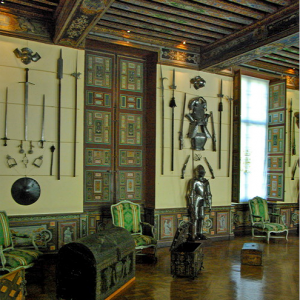 Château de Cheverny - arms room.png