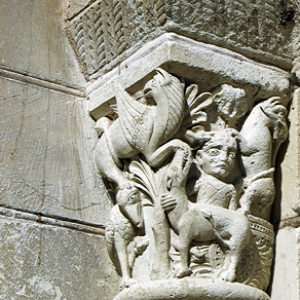 Collegiale de St-Aignan - south door capital.png