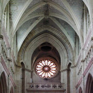 Châteauneuf-sur-Cher, Basilique Notre-Dame des Enfants.png