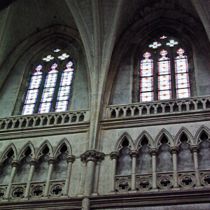 Châteauneuf-sur-Cher, Basilique Notre-Dame des Enfants.png