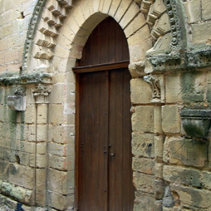 Église Abbatiale St-Martin - chapel door.png