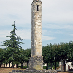 Antigny - death lantern post.png