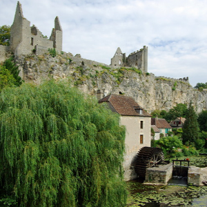 Angles-sur-l'Anglin.png