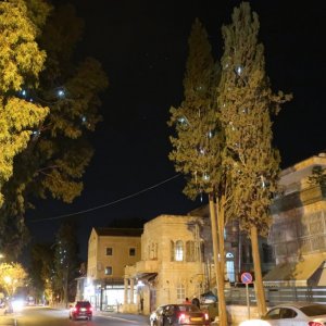 Emek Rafaim at night