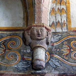 Cassaniouze church - chapel frescoes and carving