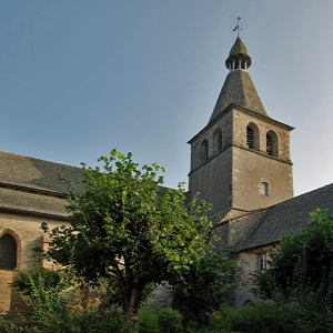 Montsalvy - Abbey and cloisters