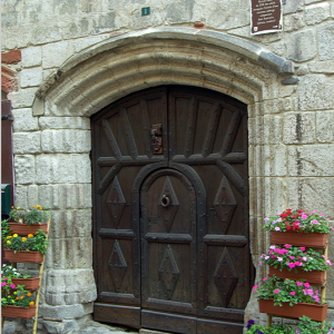 Entraygues-sur-Truyère - doorway