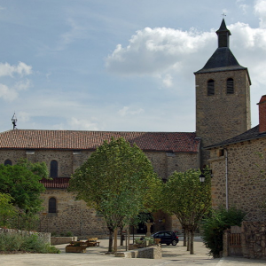 Peyrusse-le-Roc, Place de 13 Vents