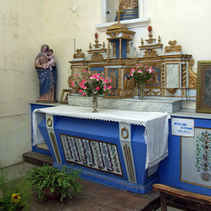 Peyrusse-le-Roc, church - side altar